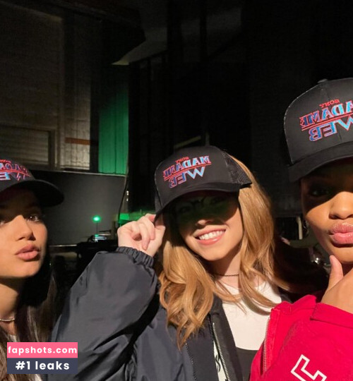 Sydney Sweeney gallery photo #3503