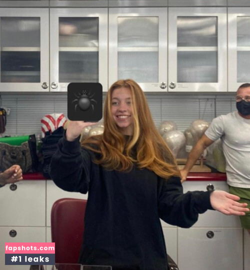 Sydney Sweeney gallery photo #3505