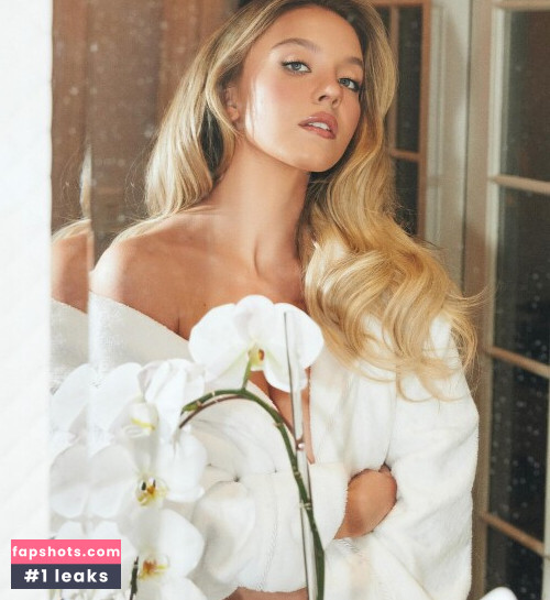 Sydney Sweeney gallery photo #3508