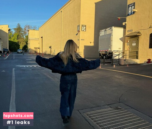 Sydney Sweeney gallery photo #3593