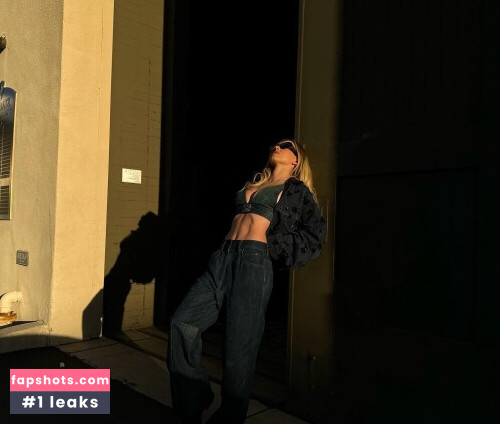 Sydney Sweeney gallery photo #3594