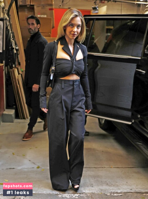 Sydney Sweeney gallery photo #3740