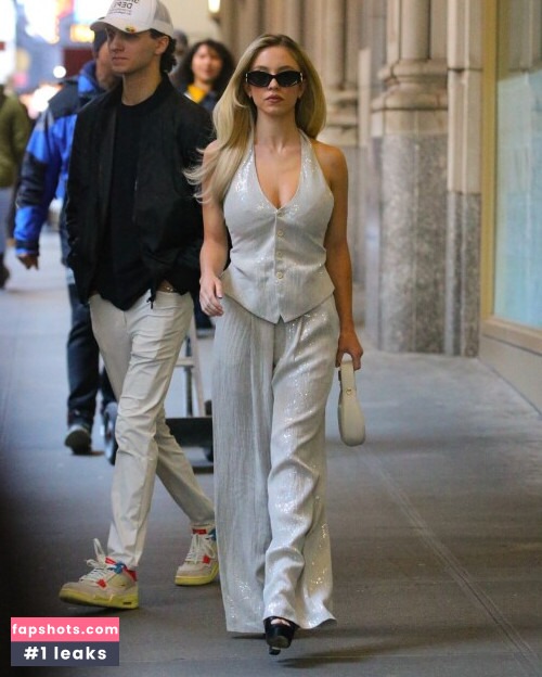 Sydney Sweeney gallery photo #3743