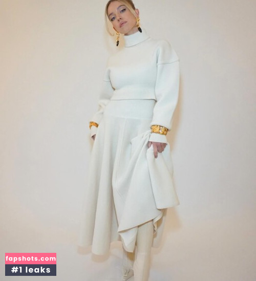 Sydney Sweeney gallery photo #3867