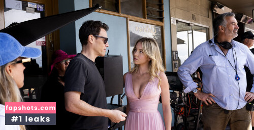 Sydney Sweeney gallery photo #4003