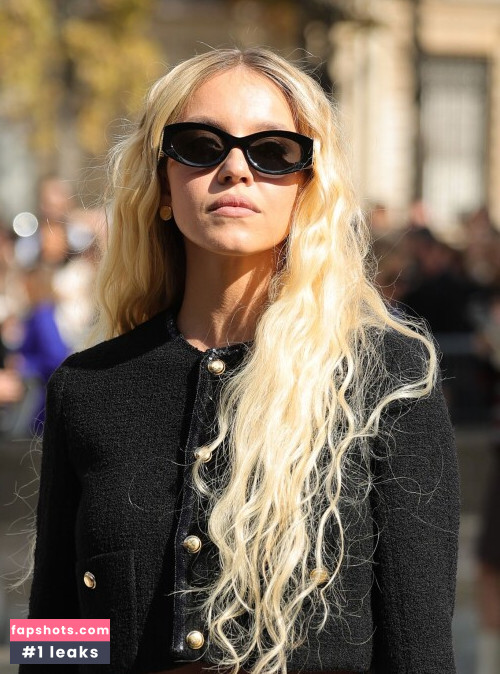 Sydney Sweeney gallery photo #4052