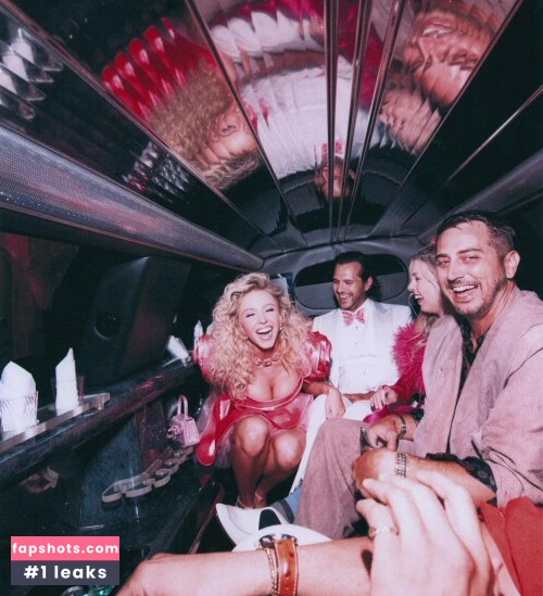 Sydney Sweeney gallery photo #4107