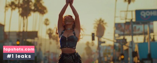 Sydney Sweeney gallery photo #4125