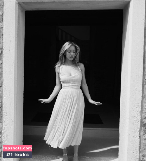 Sydney Sweeney gallery photo #4142