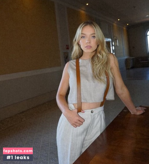Sydney Sweeney gallery photo #4153