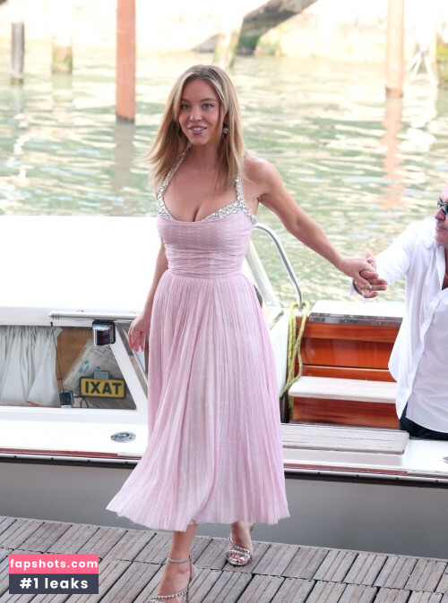 Sydney Sweeney gallery photo #4156