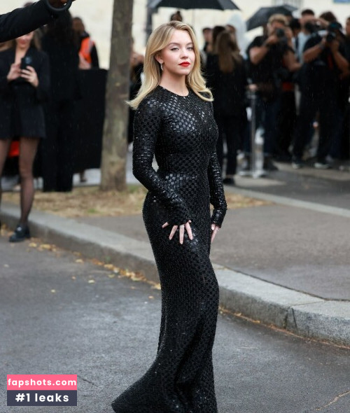 Sydney Sweeney gallery photo #4459