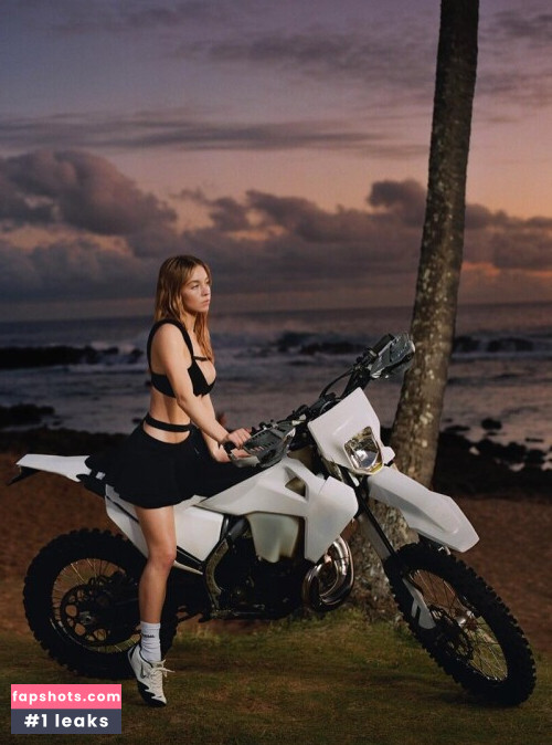 Sydney Sweeney gallery photo #4491