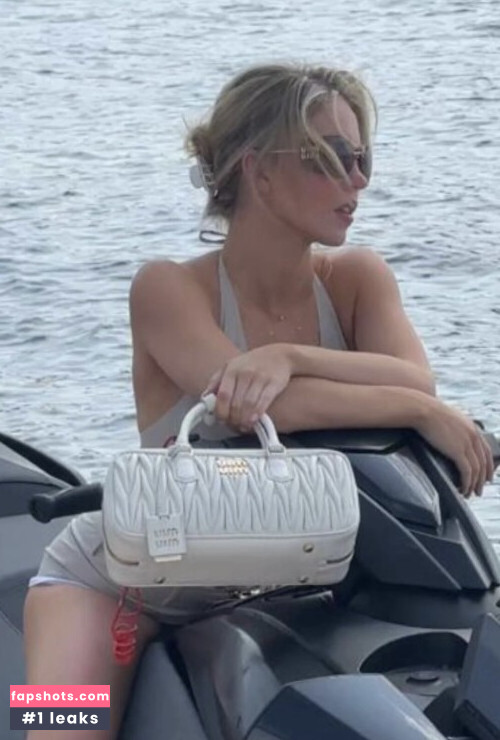 Sydney Sweeney gallery photo #4497