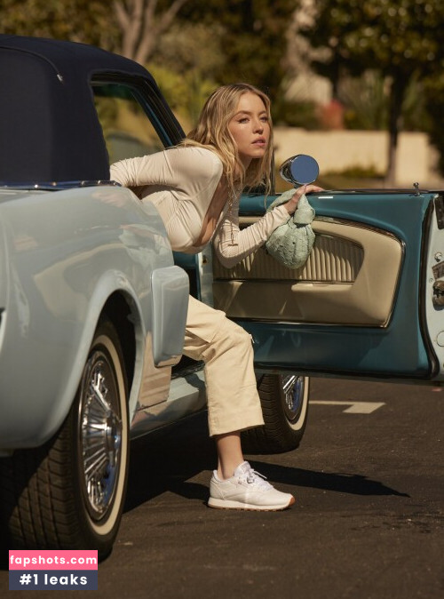 Sydney Sweeney gallery photo #4546