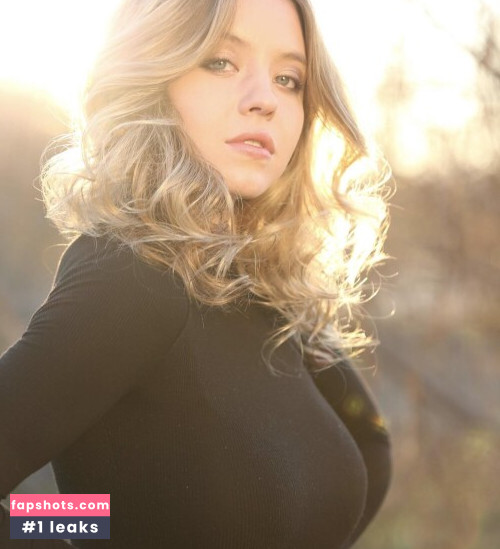 Sydney Sweeney gallery photo #4590