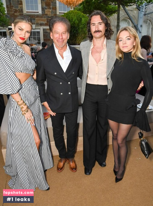 Sydney Sweeney gallery photo #4611