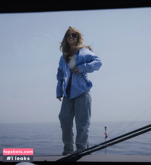 Sydney Sweeney gallery photo #4642