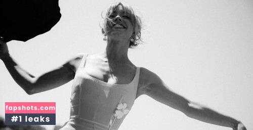 Sydney Sweeney gallery photo #4677