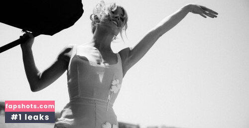 Sydney Sweeney gallery photo #4678