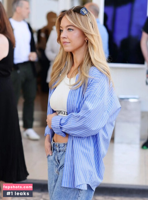 Sydney Sweeney gallery photo #4684