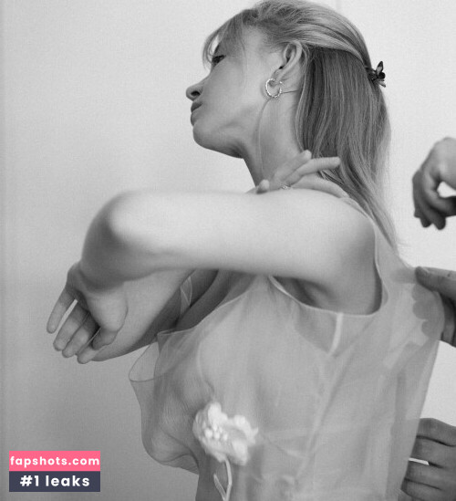 Sydney Sweeney gallery photo #4715