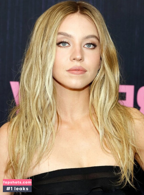 Sydney Sweeney gallery photo #4752