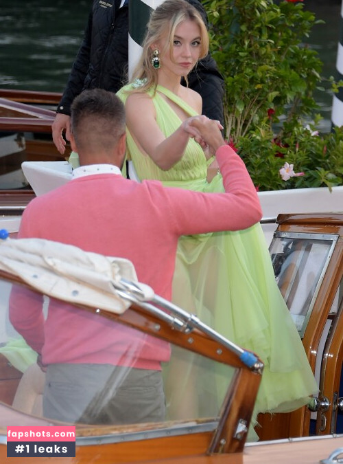 Sydney Sweeney gallery photo #4813