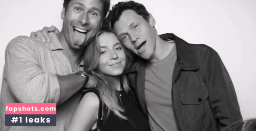 Sydney Sweeney gallery photo #4997