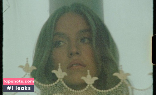 Sydney Sweeney gallery photo #5084