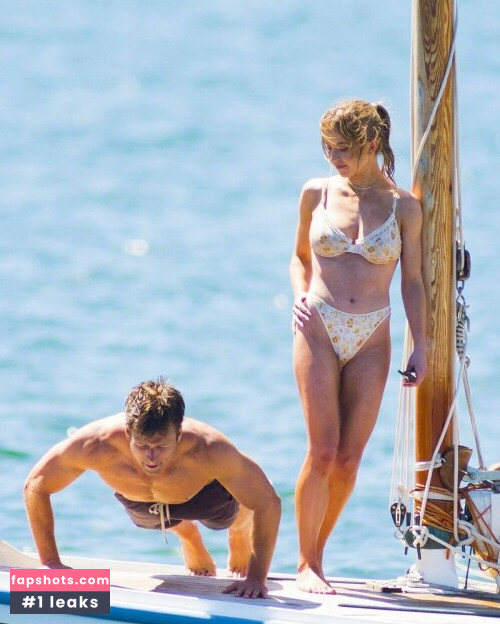 Sydney Sweeney gallery photo #5108