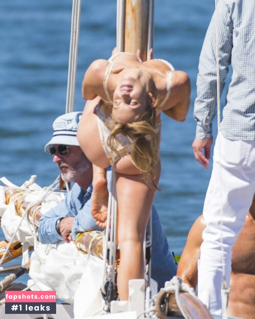 Sydney Sweeney gallery photo #5160