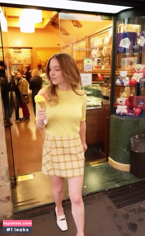 Sydney Sweeney gallery photo #5239