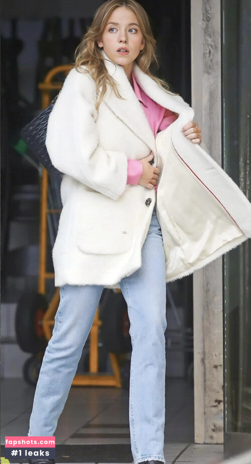 Sydney Sweeney gallery photo #5256