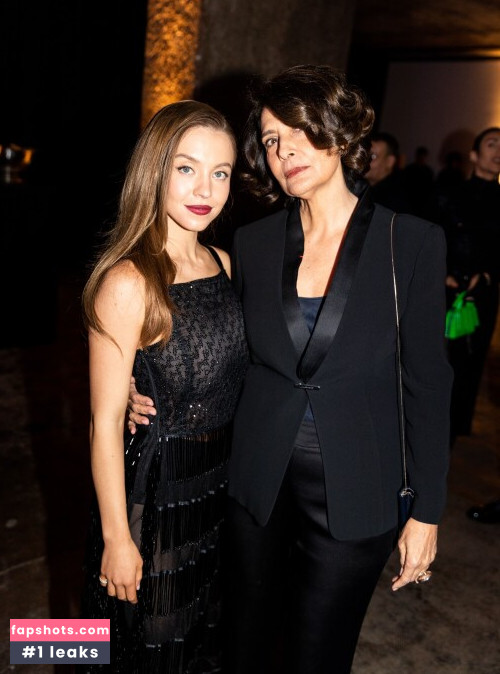 Sydney Sweeney gallery photo #5259