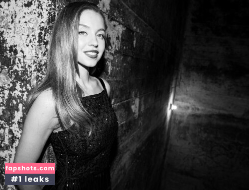 Sydney Sweeney gallery photo #5263