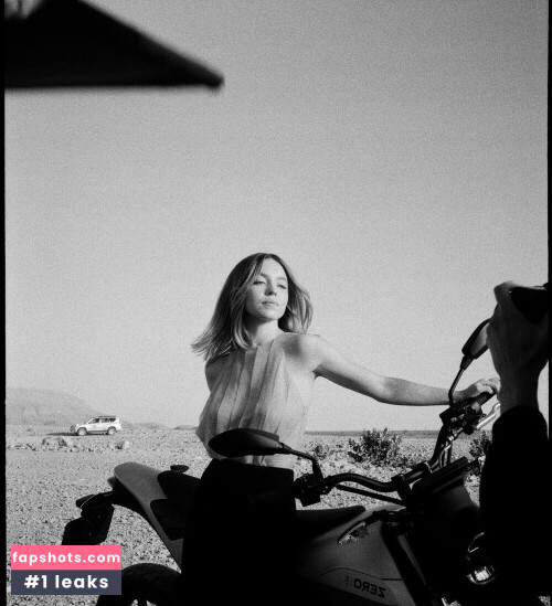 Sydney Sweeney gallery photo #5338