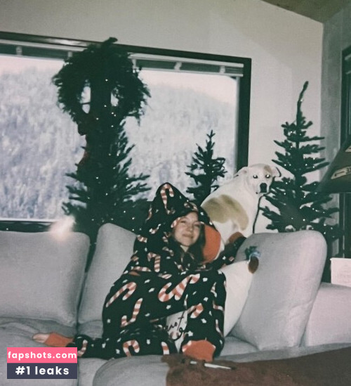 Sydney Sweeney gallery photo #5376