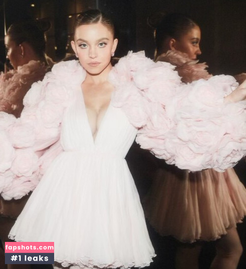 Sydney Sweeney gallery photo #5438