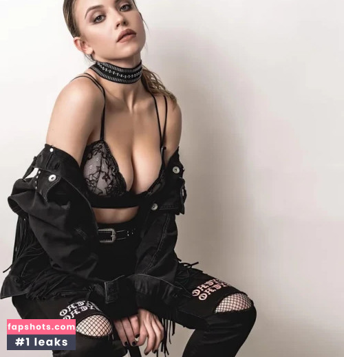 Sydney Sweeney gallery photo #5477