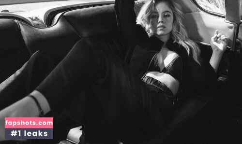 Sydney Sweeney gallery photo #5495