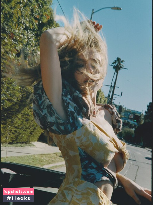 Sydney Sweeney gallery photo #5535