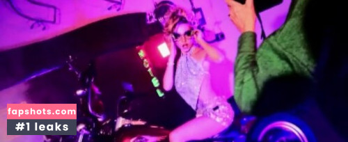 Sydney Sweeney gallery photo #5575