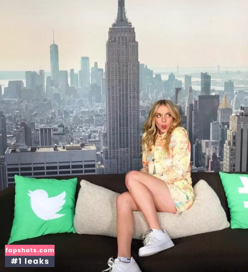 Sydney Sweeney gallery photo #5620