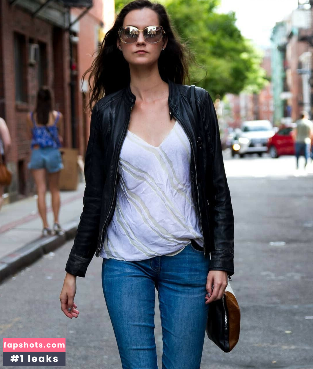 Sydney Watson gallery photo #18