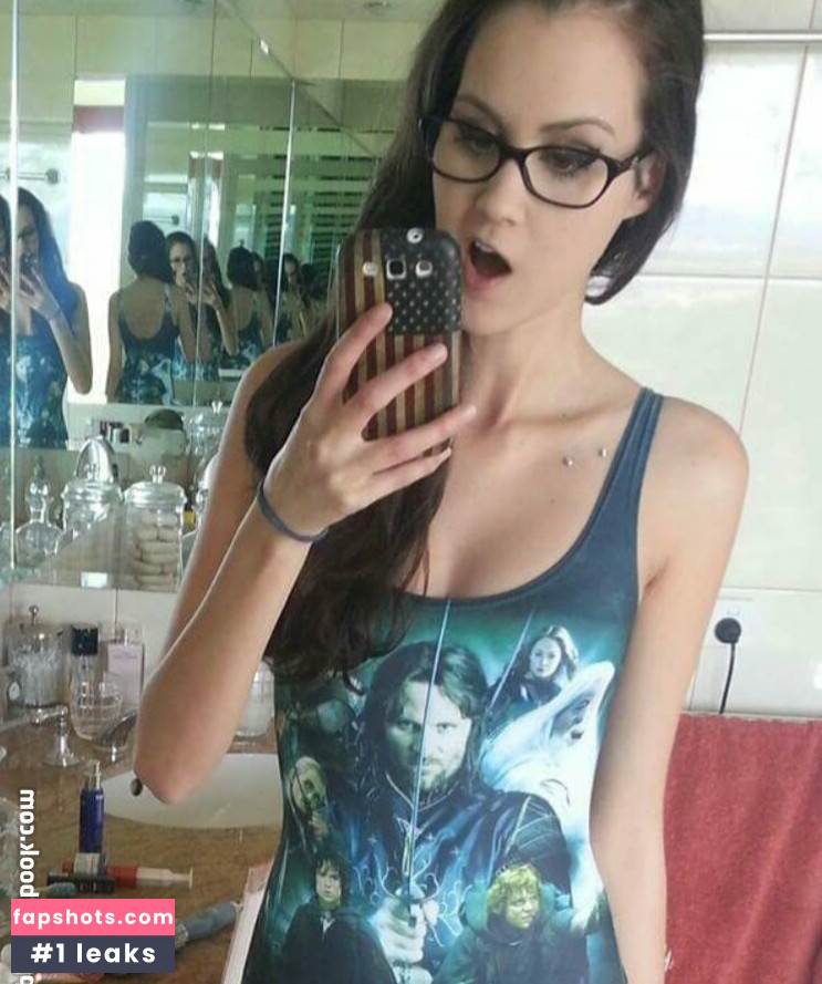 Sydney Watson gallery photo #39