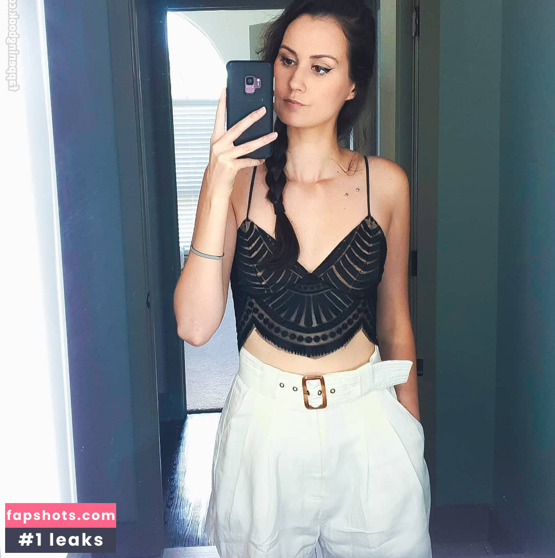 Sydney Watson gallery photo #7