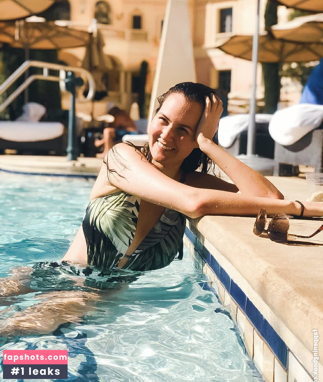 Sydney Watson gallery photo #9