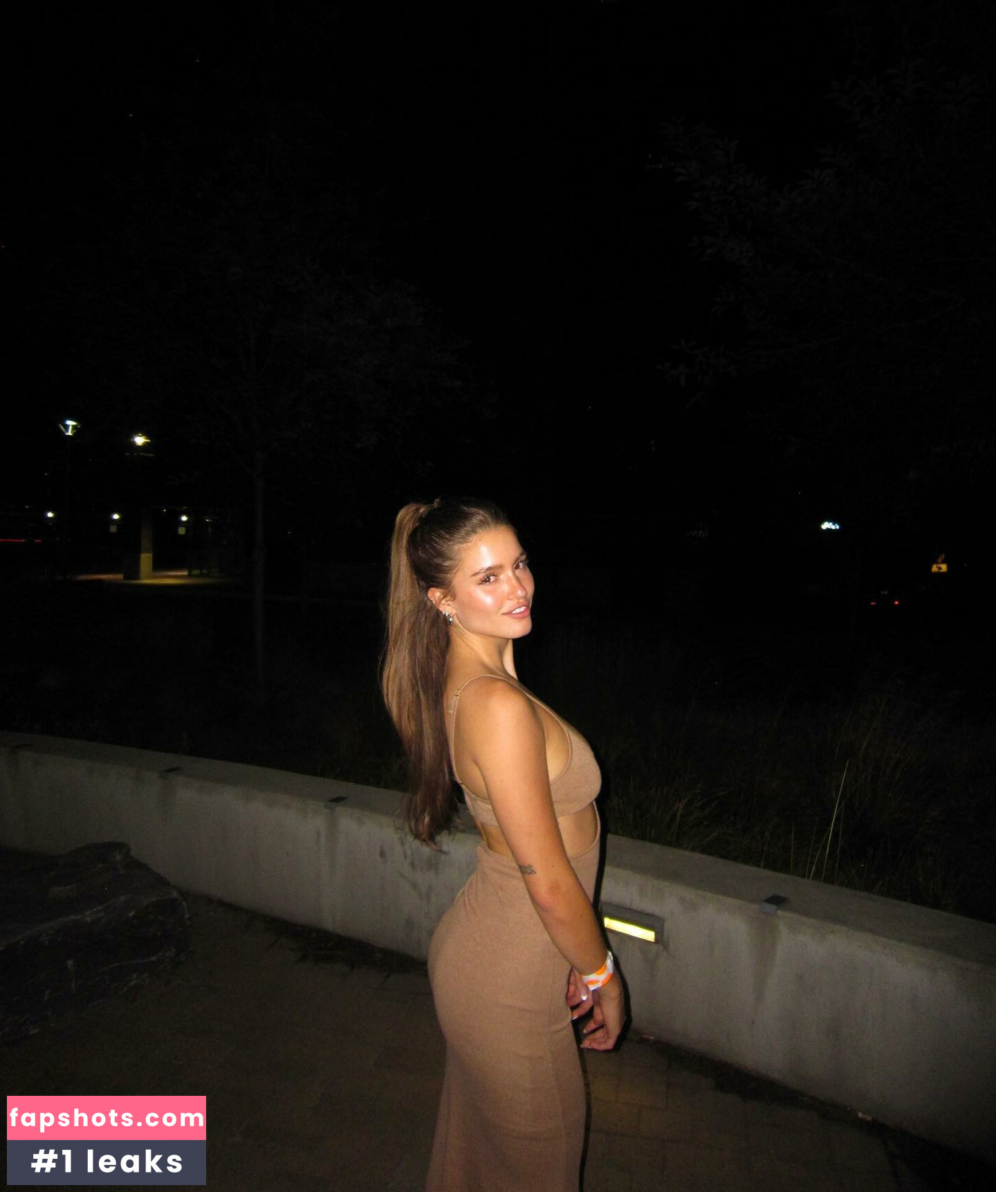 Sylvia Snyders Filtración Desnuda OnlyFans Foto #104 - Fapshots