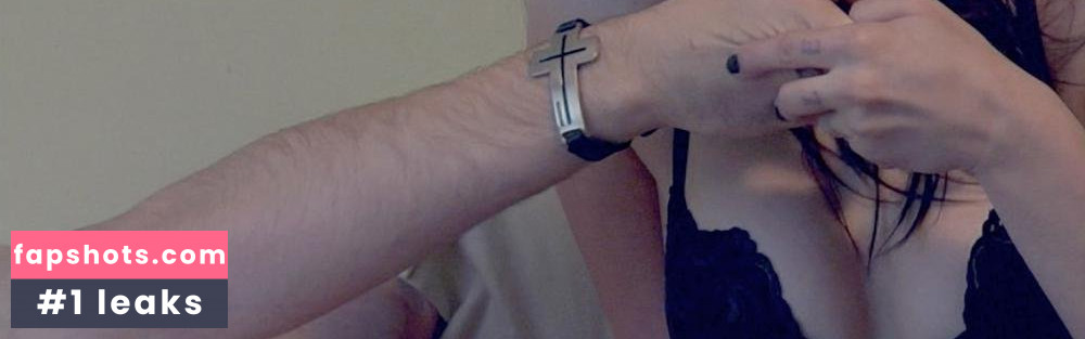 Sylvia Soska nude babe gallery